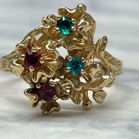 BEAUTIFUL LADIES YELLOW GOLD 10K BIRTHSTONE RUBY, PERIDOT RING 7.75 - Picture 6 of 16
